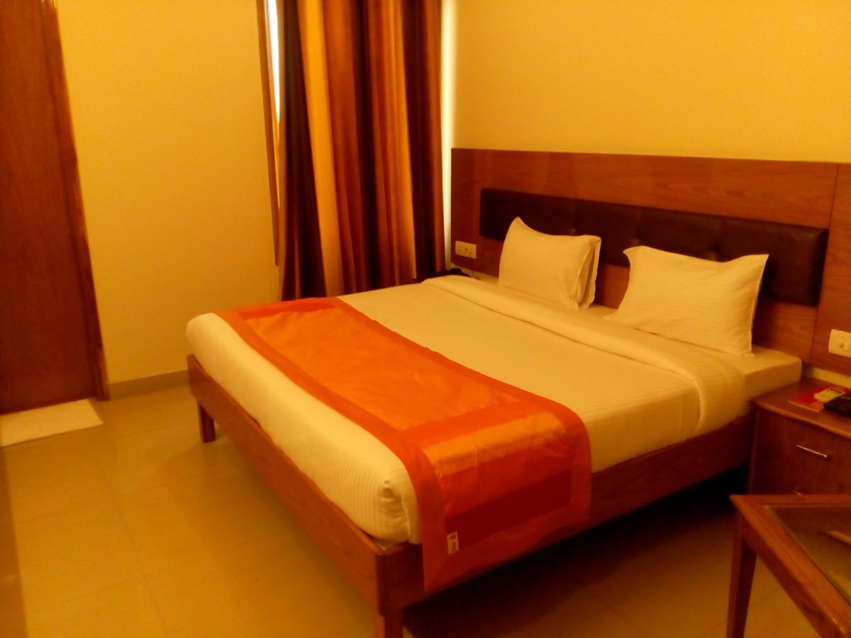 نويدا Red Carpet Hotels المظهر الخارجي الصورة
